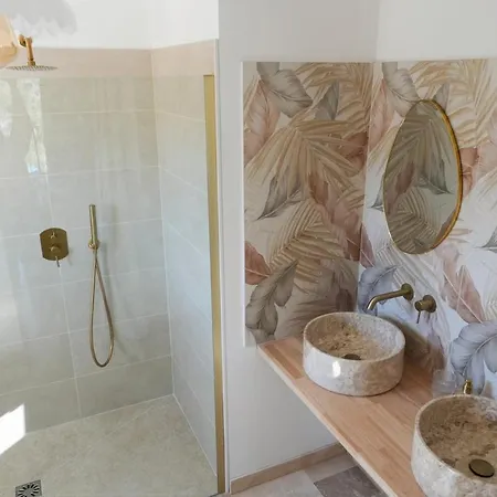 Vakantiehuis Grande Maison En Garrigue, 12 Personnes, Calme Total *